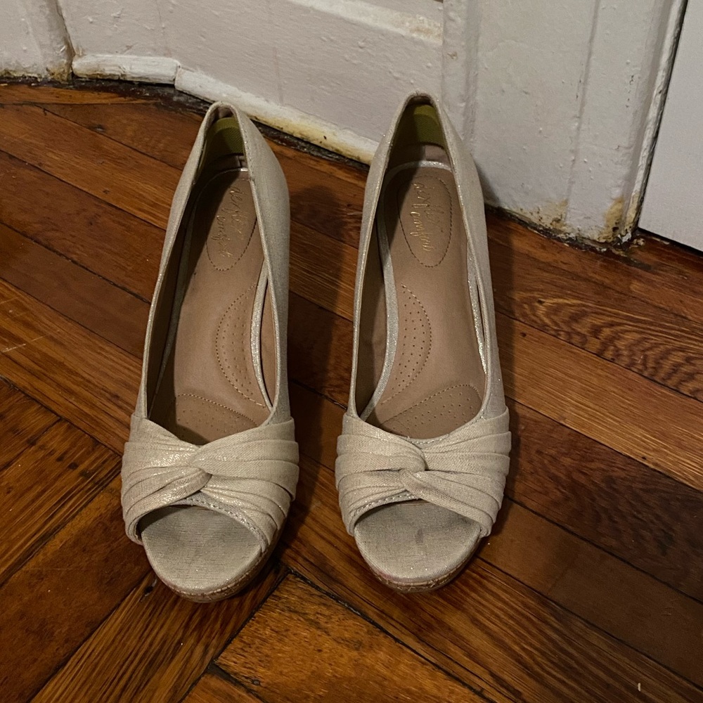 Wedged Heals